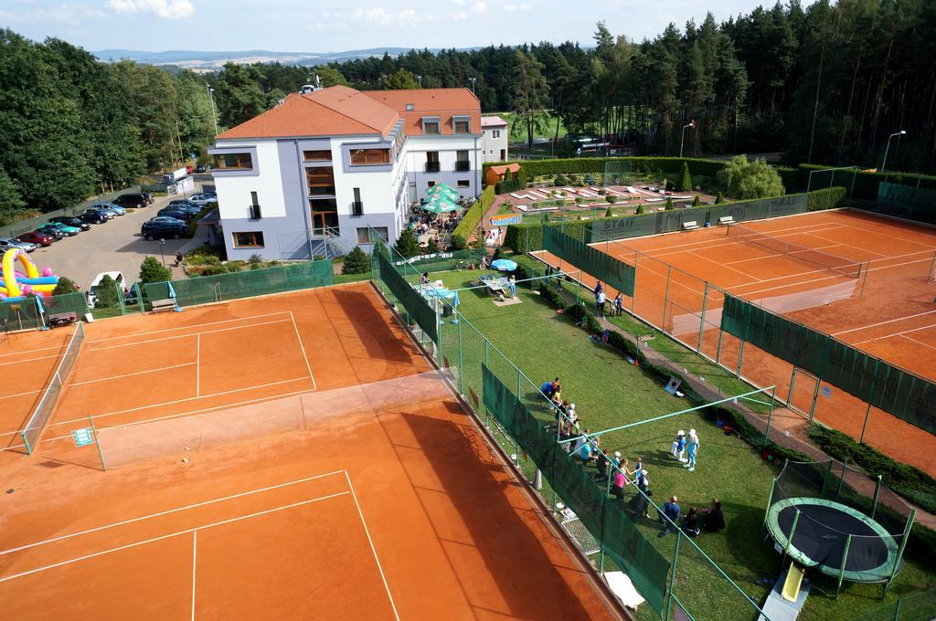 Hotel Sport Zruč Εξωτερικό φωτογραφία