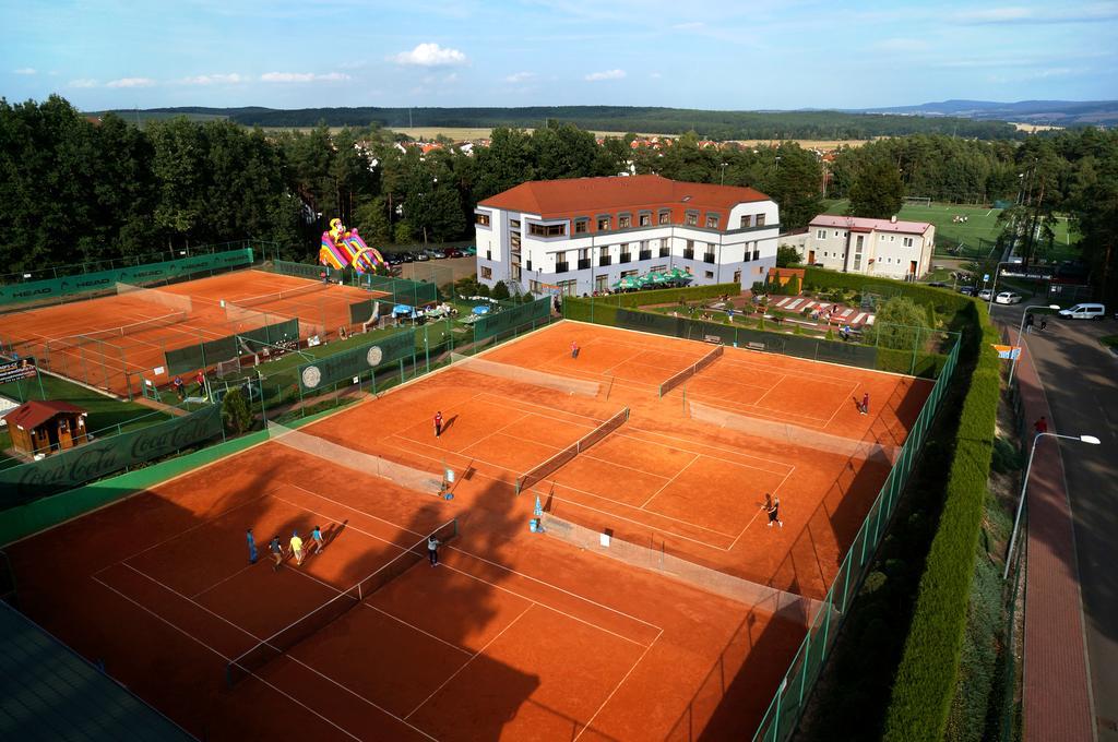 Hotel Sport Zruč Εξωτερικό φωτογραφία