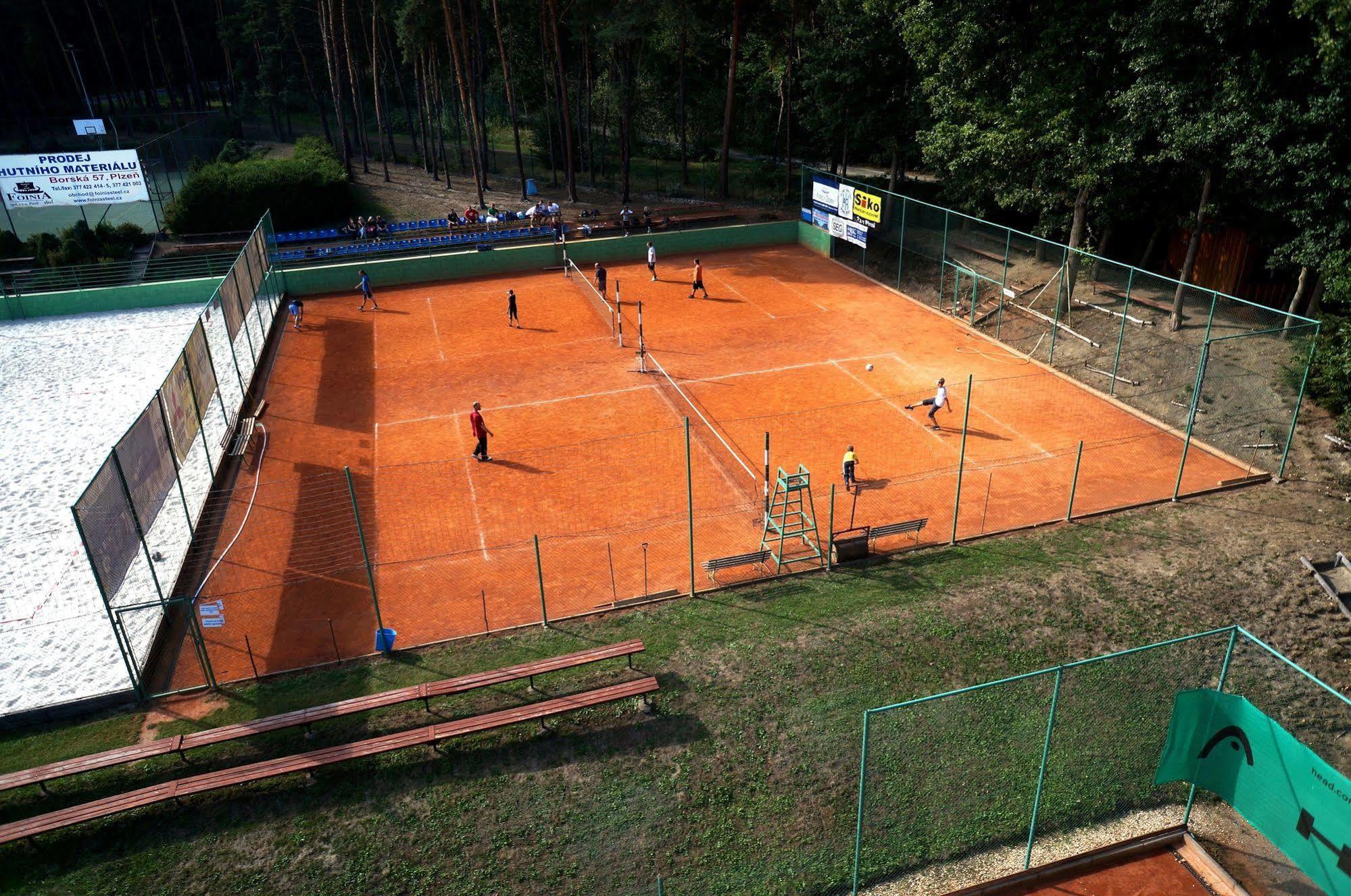 Hotel Sport Zruč Εξωτερικό φωτογραφία